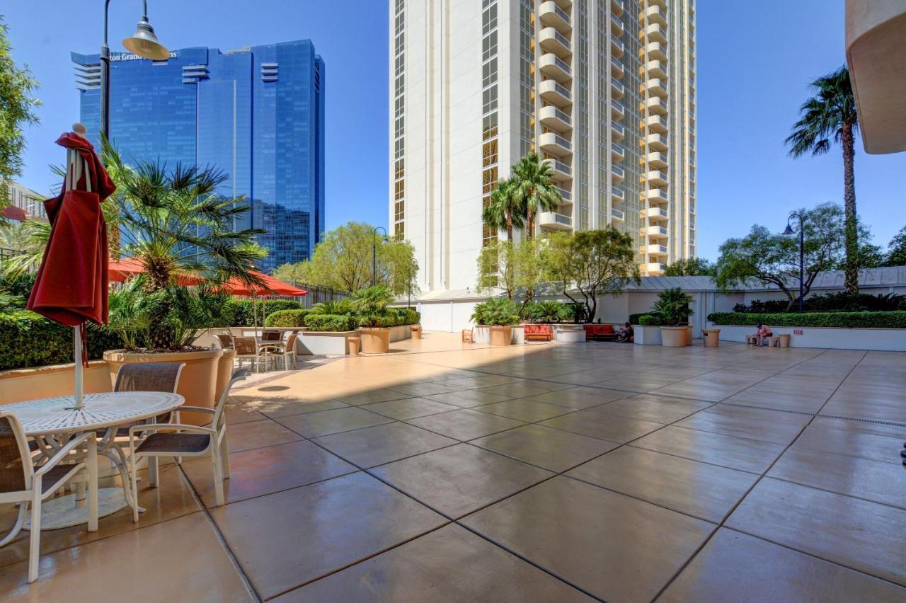 Mgm Signature-29-607 F1 Track & Strip View Balcony Las Vegas Exterior foto